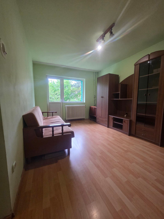 Apartament 2 camere decomandat, etaj 1, cartier Manastur