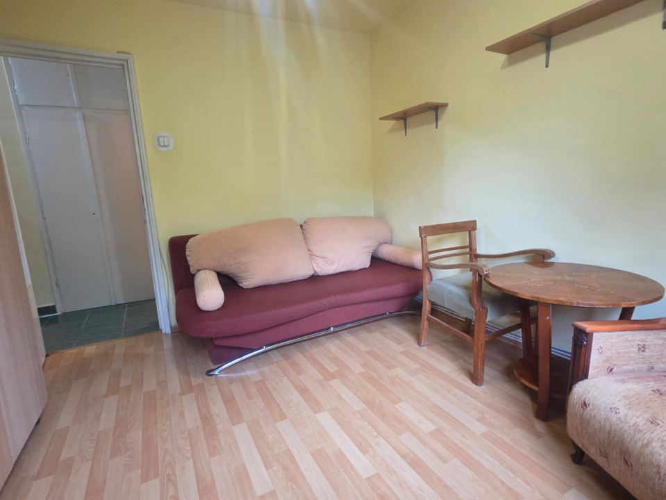 Apartament 2 camere decomandat, etaj 1, cartier Manastur