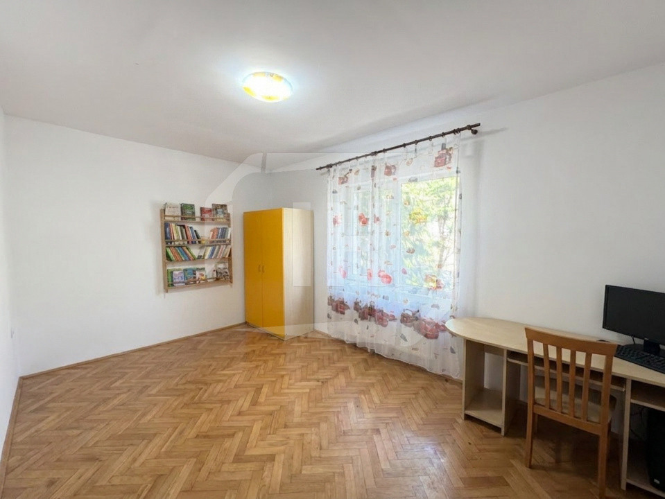Casa individuala, 4 camere, garaj, zona Parcului Cetatuie