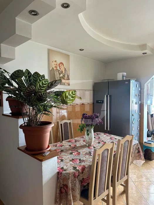 Apartament 2 camere, decomandat, etaj 3, cartier Marasti!