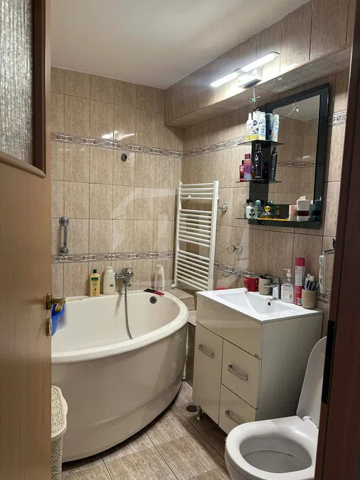 Apartament 2 camere, decomandat, etaj 3, cartier Marasti!