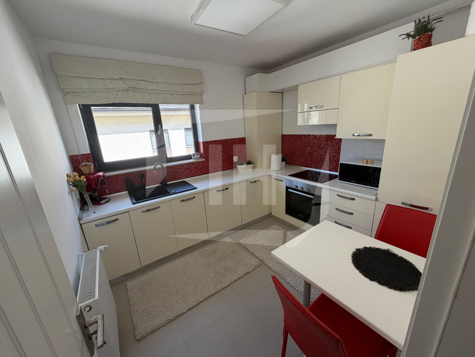 Apartament 2 camere, decomandat, etaj 1/2, parcare, in Borhanci