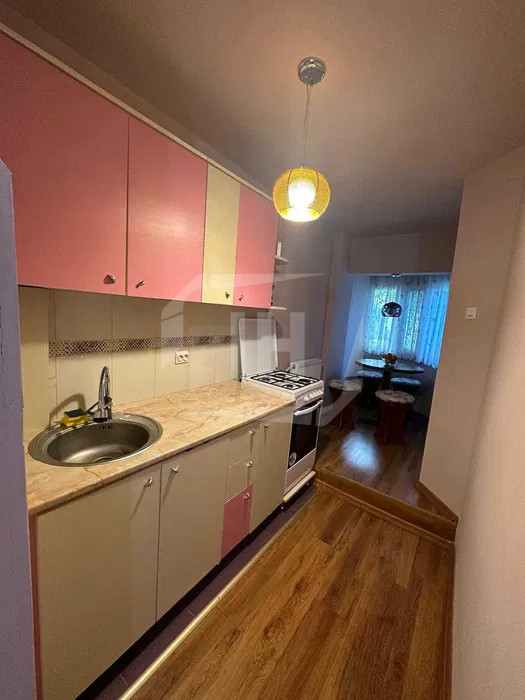 Apartament 1 camera, decomandat, zona Nicolae Titulescu