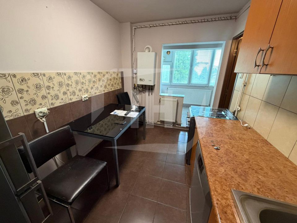 Apartament 2 camere, decomandat, etaj 1, zona Nicolae TItulescu