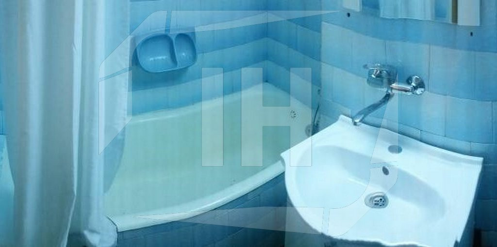 Apartament 2 camere, decomandat, intermediar, zona Iulius Mall
