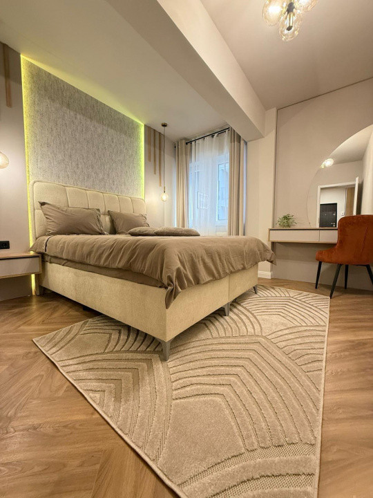 Apartament 3 camere cu 2 bai, parcare, zona Terra 