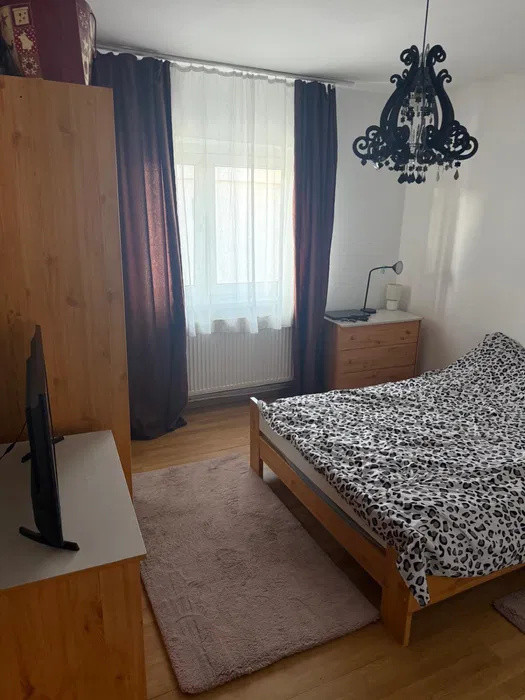 Apartament 2 camere decomandat, cartier Plopilor