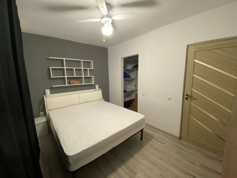 Apartament 2 camere la cheie, parcare, zona Vivo