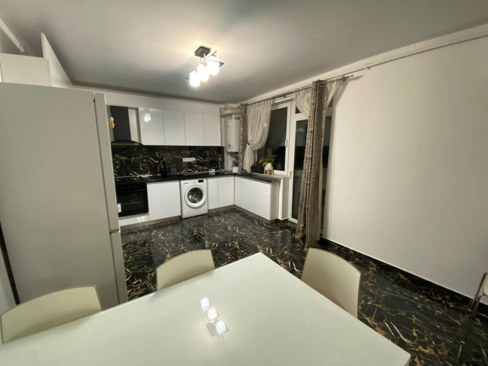 Apartament 2 camere la cheie, parcare, zona Vivo