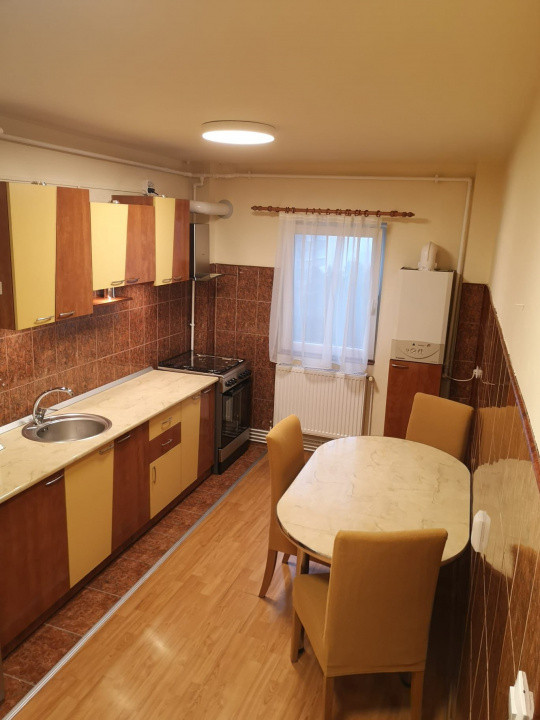 Apartament 2 camere decomandat, zona Calea Manastur