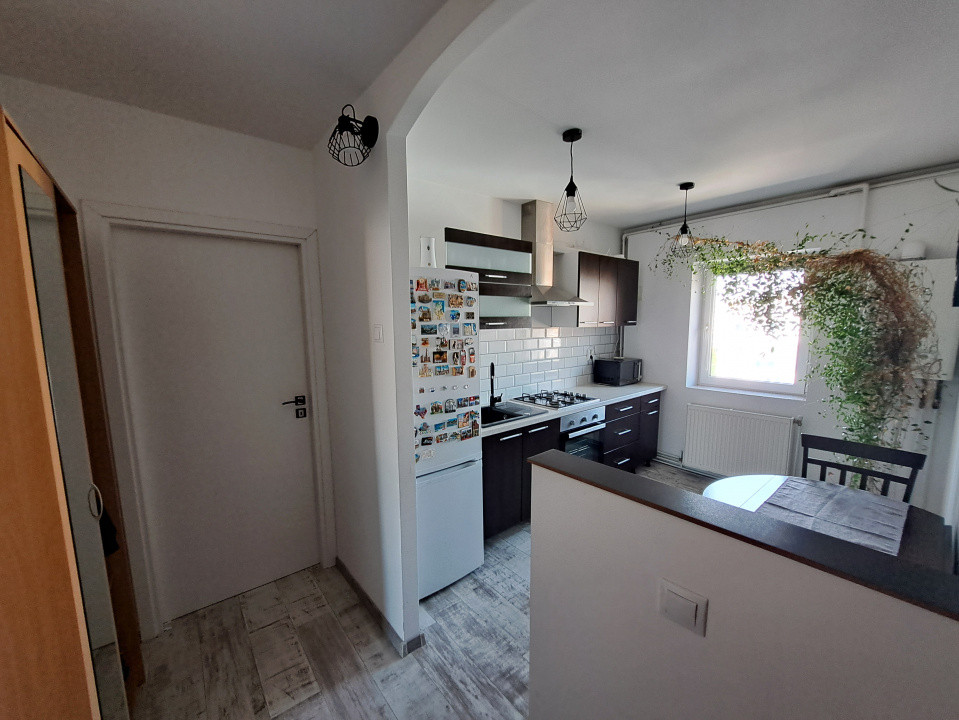 Apartament 2 camere la cheie, zona Big Center