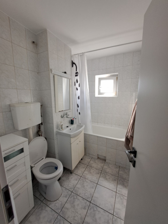 Apartament 2 camere la cheie, zona Big Center