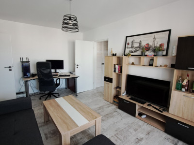 Apartament 2 camere la cheie, zona Big Center