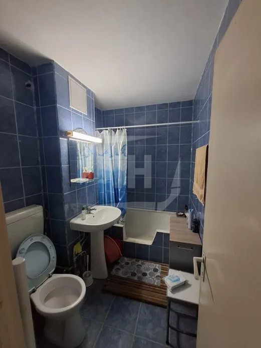 Apartament 2 camere, decomandat, etaj intermediar,  Marasti