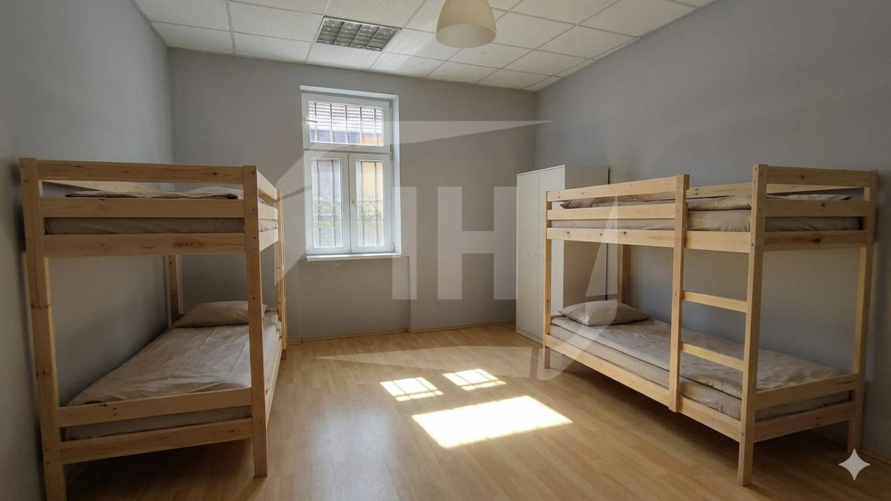 Apartament 2 camere, pretabil pentru grup de muncitori, zona Garii
