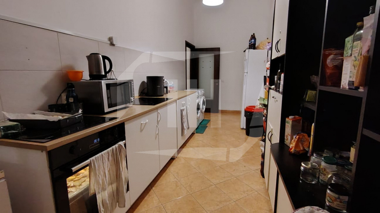 Apartament 2 camere, pretabil pentru grup de muncitori, zona Garii