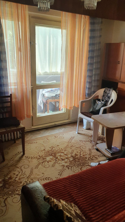 Apartament 3 camere, 2 bai, etaj intermediar, cartier Grigorescu