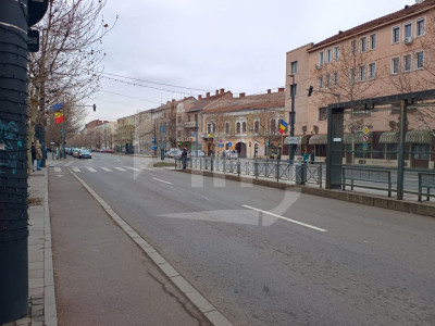 Apartament 2 camere, intermediar, strada Horea