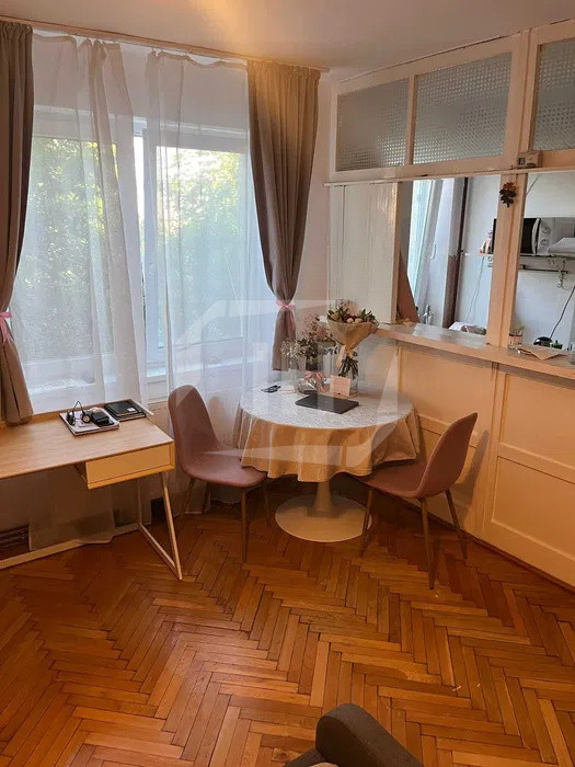 Garsoniera I etaj intermediar I zona The Office