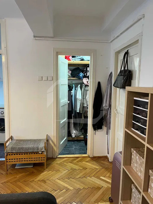 Garsoniera I etaj intermediar I zona The Office