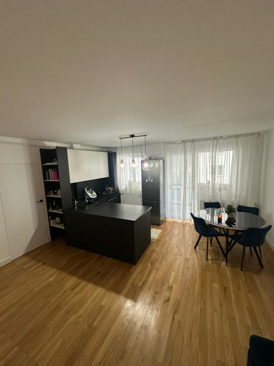 Apartmaent 2 camere la cheie, parcare, zona Vivo