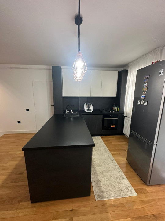 Apartmaent 2 camere la cheie, parcare, zona Vivo