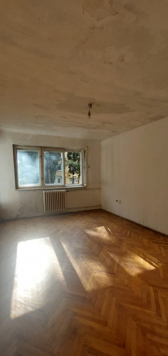 Apartament 2 camere decomandat, zona Bld Primaverii