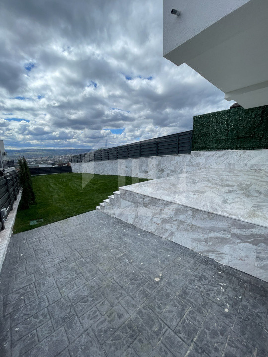 Duplex modern, prima inchiriere, zona Voronet