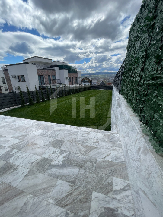 Duplex modern, prima inchiriere, zona Voronet