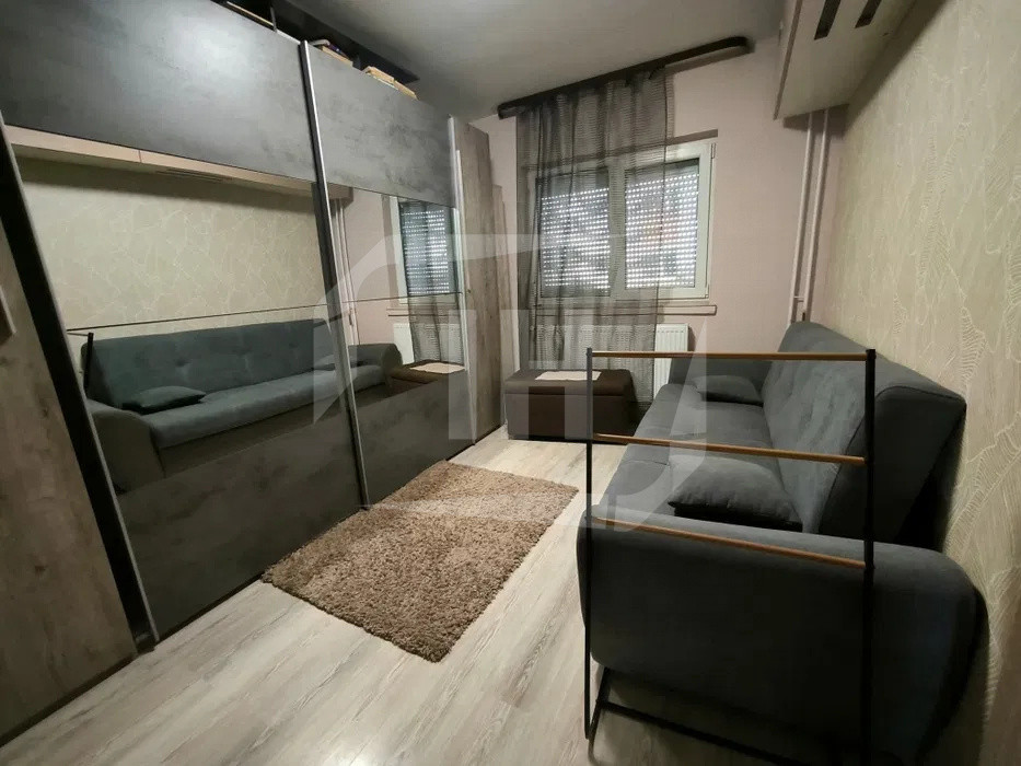 Apartament 3 camere, 2 balcoane, etaj 2 in cartier Intre Lacuri