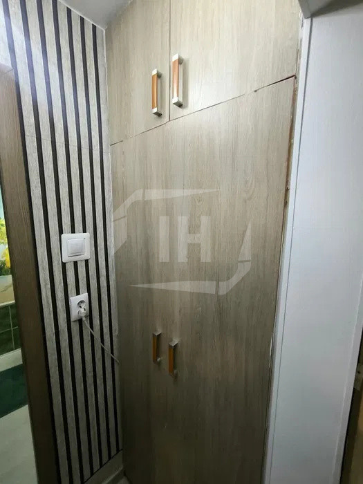 Apartament 3 camere, 2 balcoane, etaj 2 in cartier Intre Lacuri