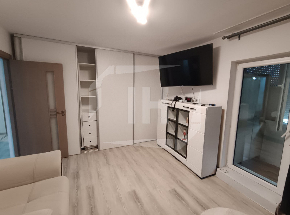 Apartament 3 camere, 2 balcoane, etaj 2 in cartier Intre Lacuri