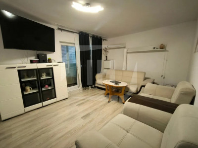 Apartament 3 camere, 2 balcoane, etaj 2 in cartier Intre Lacuri