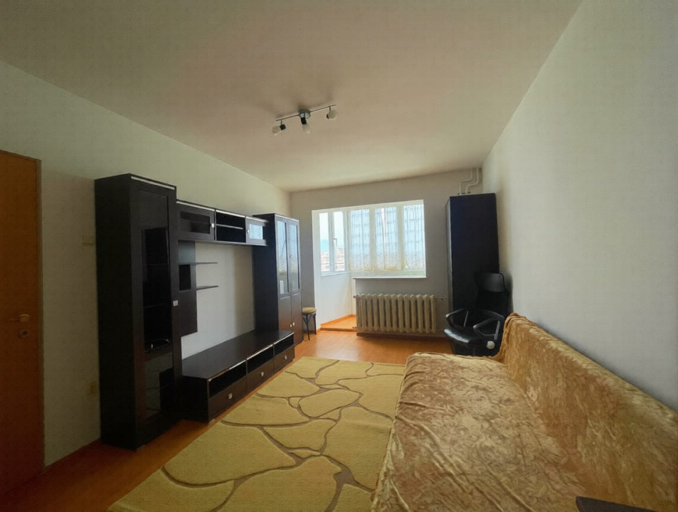 Apartament 2 camere decomandat, zona Baza Sportiva
