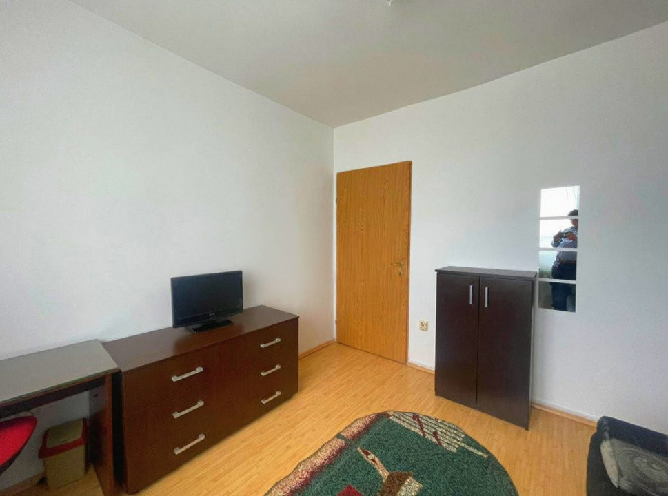 Apartament 2 camere decomandat, zona Baza Sportiva