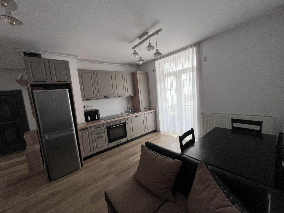 Apartament 2 camere, parcare si garaj, zona BRD Central
