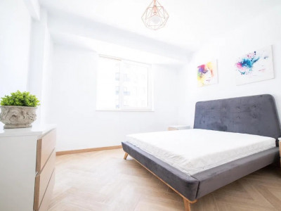 Apartament 2 camere, decomandat, parcare, zona Iulius Mall - Baza Sportiva