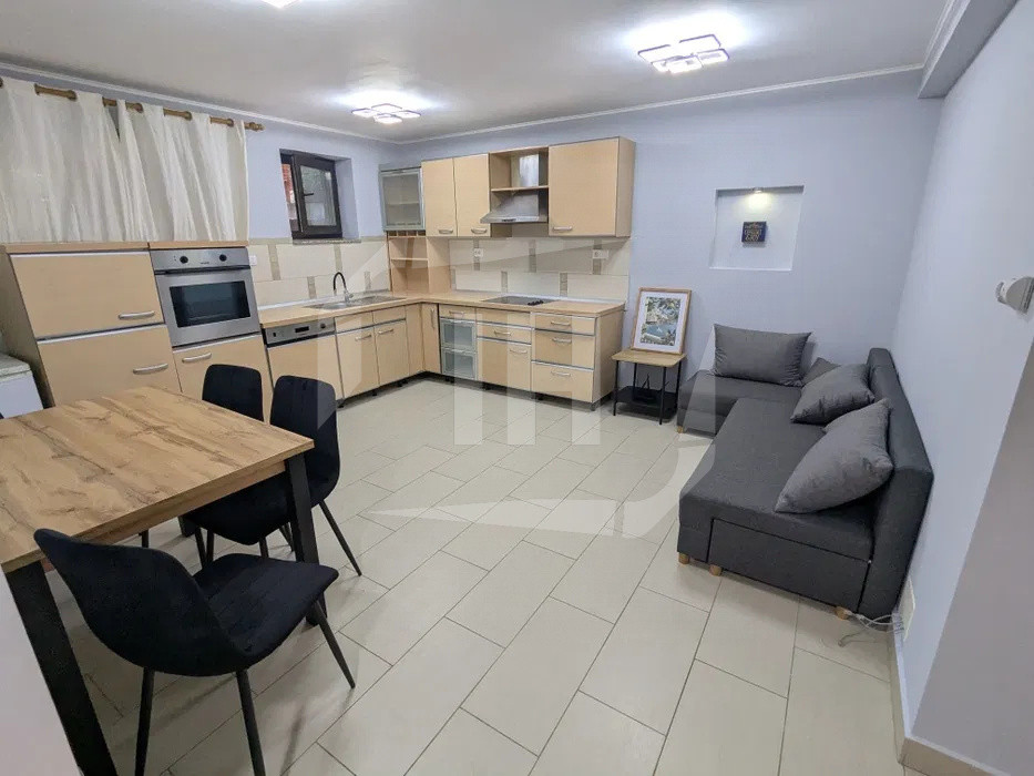 Apartament 3 camere, cu parcare, zona Marasti