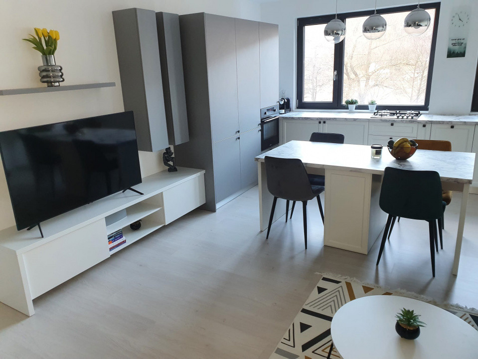 Apartament 2 camere, parcare subterana, zona Vivo