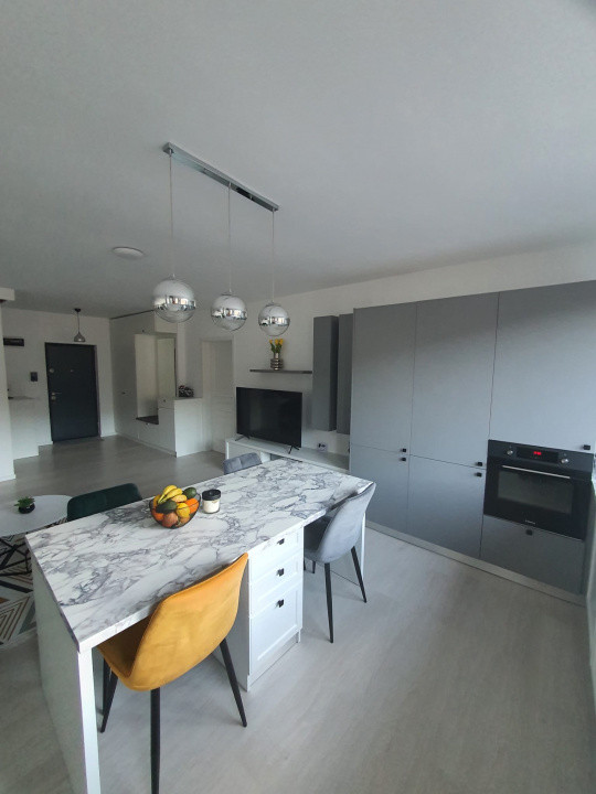 Apartament 2 camere, parcare subterana, zona Vivo