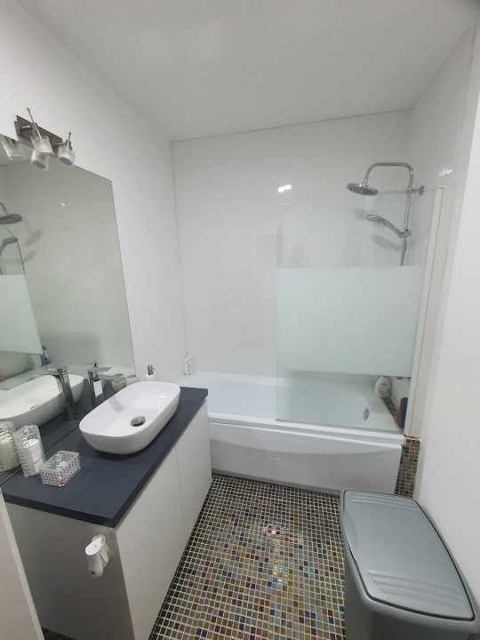 Apartament 2 camere, parcare subterana, zona Vivo