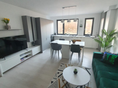 Apartament 2 camere, parcare subterana, zona Vivo