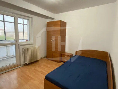 Apartament 4 camere, intermediar, zona strazii Aurel Vlaicu