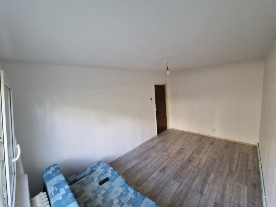 Apartament 3 camere decomandat, zona Bld Primaverii