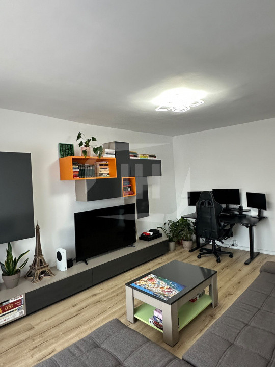 Apartament 2 camere, intermediar, 2 boxe, Zorilor