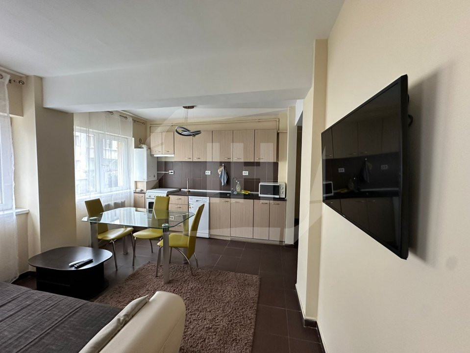 Apartament 3 camere, parcare, zona strazii Gheorghe Lazar