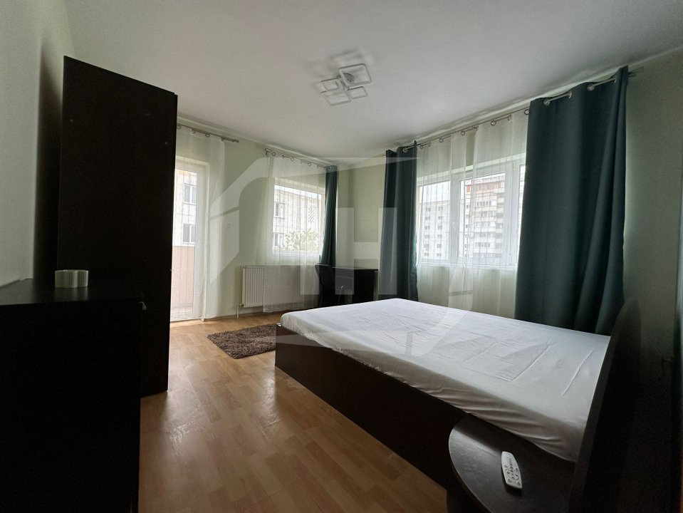 Apartament 3 camere, parcare, zona strazii Gheorghe Lazar