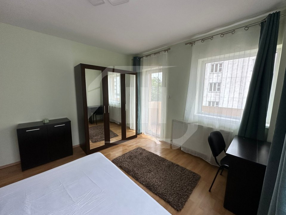 Apartament 3 camere, parcare, zona strazii Gheorghe Lazar