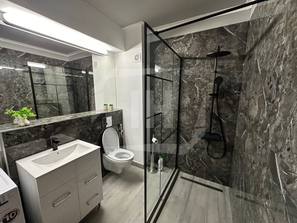 Apartament 3 camere, parcare, zona strazii Gheorghe Lazar