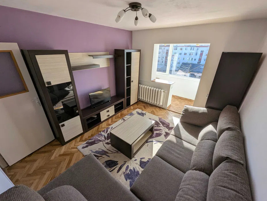 Apartament 2 camere decomandat,  cartier Dambul Rotund